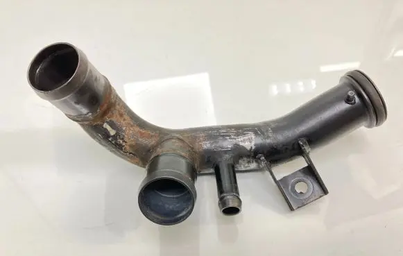 Volvo XC70 Engine coolant pipe/hose