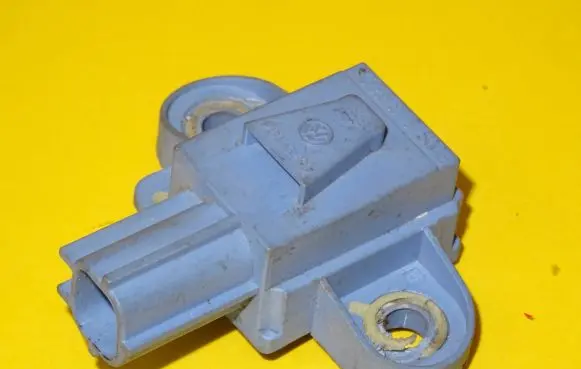 Volkswagen Golf V Airbag deployment crash/impact sensor 1K0955557B