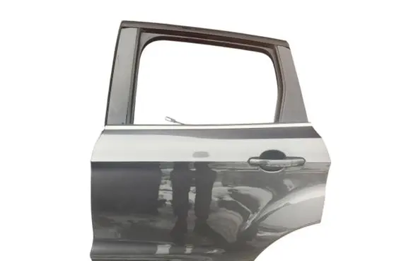 Ford Kuga II Rear door
