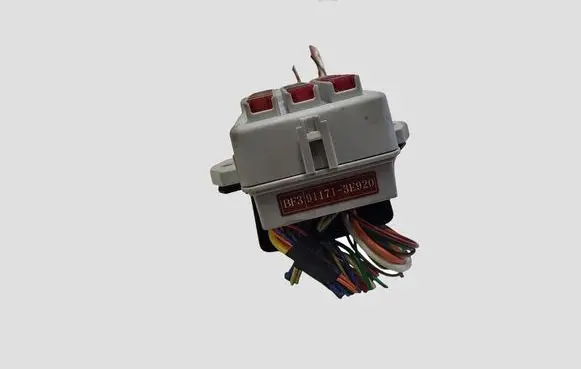 KIA Sorento Fuse module 911713E920