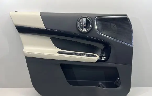 Mini Cooper Countryman F60 Front door trim bar 
