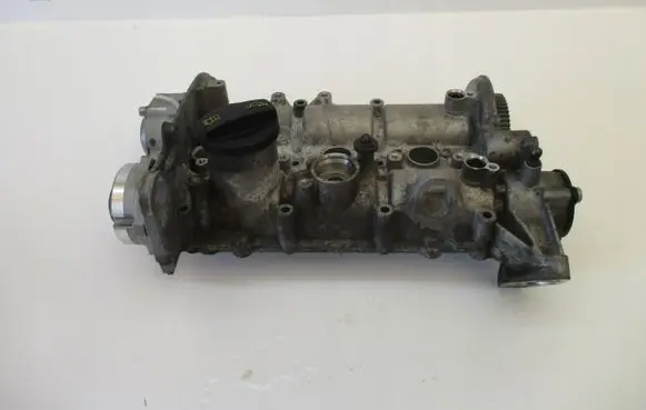 Skoda Fabia Mk3 (NJ) Rocker cam cover 04C103475S