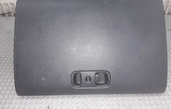 Mitsubishi Pajero Glove box MB892319