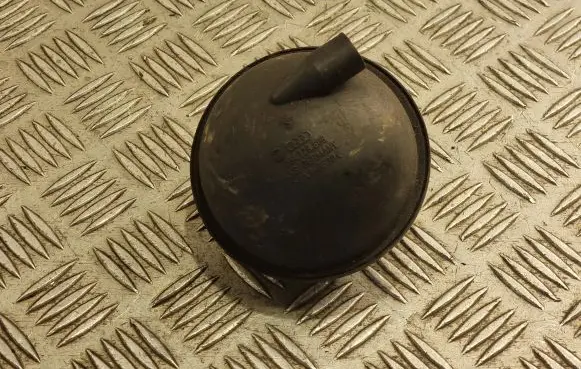 Vacuum air tank