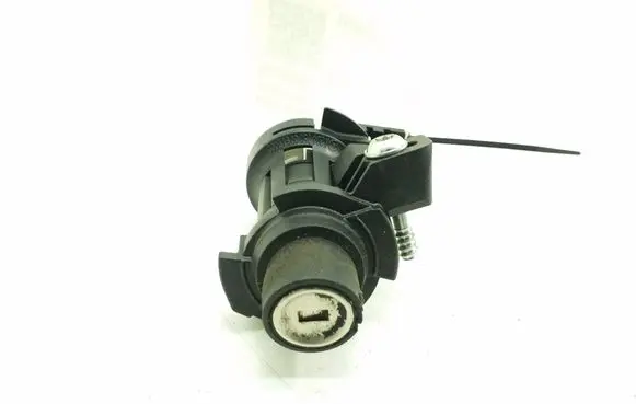 Mercedes-Benz C W204 Tailgate exterior lock A2047500061