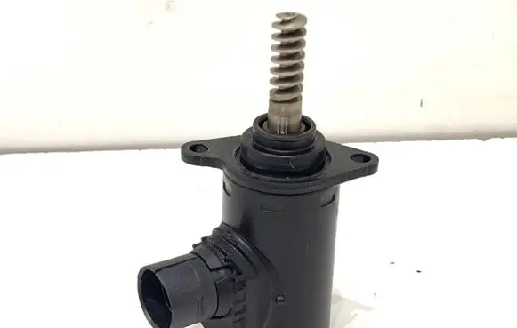 BMW 5 G30 G31 G38 Valve 7631574