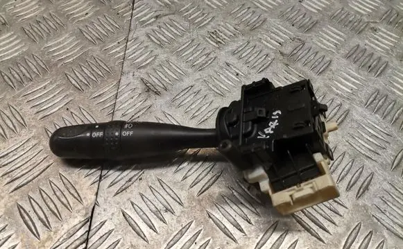 Toyota Yaris Indicator stalk 173681