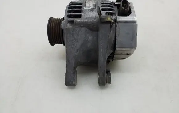 Toyota Corolla Verso E121 Generator/alternator 2706022100