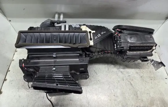 Audi A4 S4 B8 8K Interior heater climate box assembly 