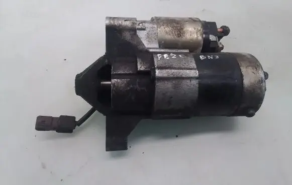 Peugeot 206 Starter motor M000T82081