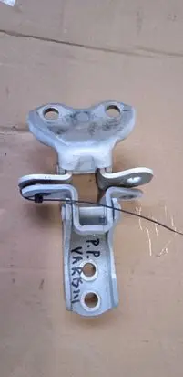 Toyota Yaris Rear door hinge set 