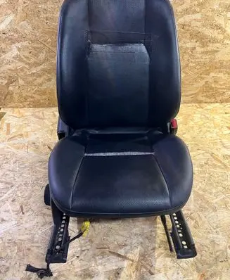 Mercedes-Benz C W204 Front driver seat 