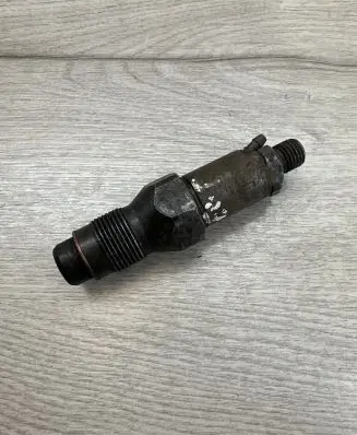 Fuel injector