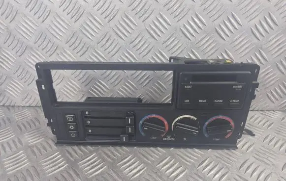 BMW 5 E34 Climate control unit 8351114 E346411