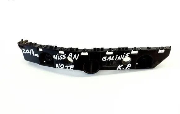 Rear bumper mounting bracket