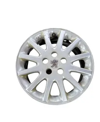 R16 alloy rim