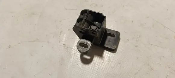 Renault Megane IV Radiator mount bracket 215064824R