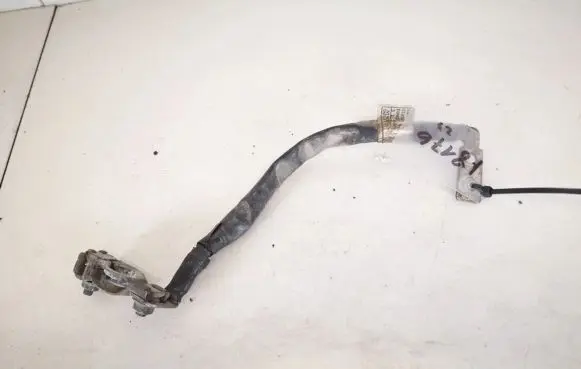 Hyundai i30 Positive cable (battery)