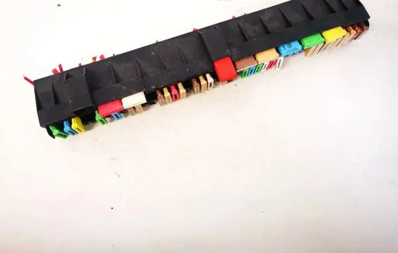 BMW 5 E39 Fuse box set 61138366570 61.13-8366570
