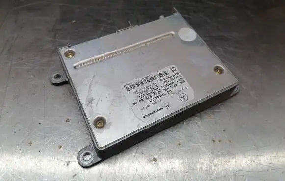 Mercedes-Benz E W211 Bluetooth control unit module A2118700026