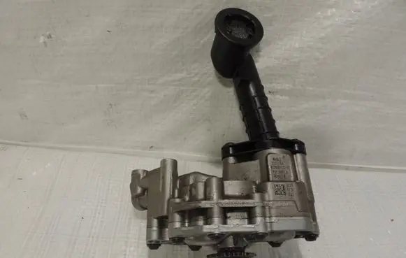 Ford Kuga II Oil pump 9809524280