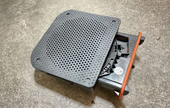 BMW 2 F44 Parcel shelf speaker 10597510 638314 7927998