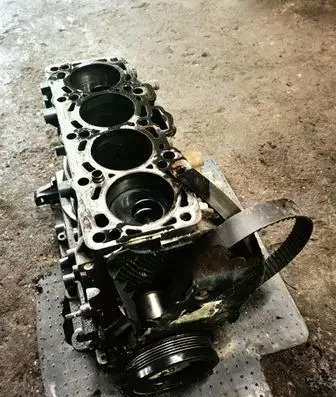 Volkswagen PASSAT B6 Engine block 03g021ac