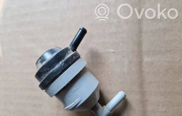 Volkswagen Jetta I Fuel tank valve 161201753 155201753