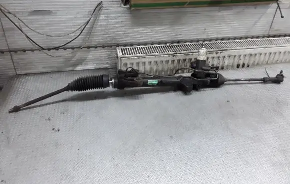 Mitsubishi Grandis Steering rack
