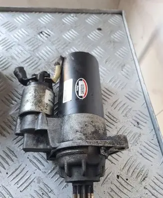Volkswagen Transporter - Caravelle T5 Starter motor 659549