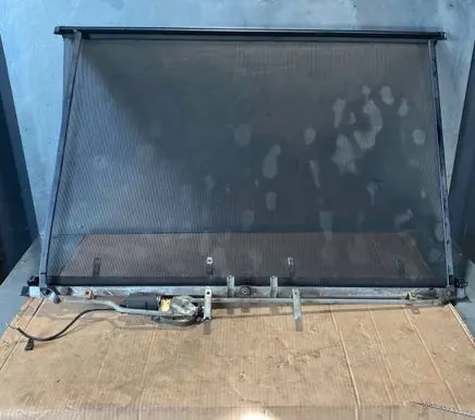 Mercedes-Benz E W210 Rear door sun blind/shade 2108100220 13610410000