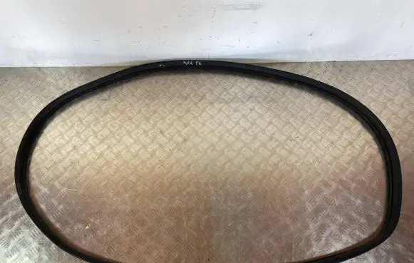 Honda HR-V Front door rubber seal