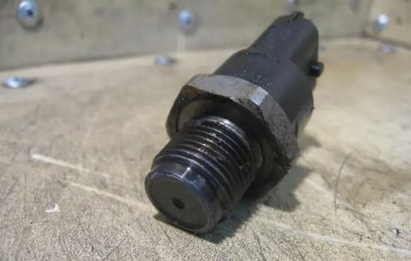 Fuel pressure sensor