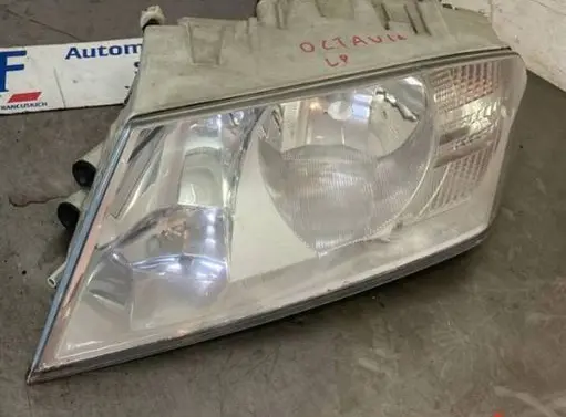 Skoda Octavia Mk2 (1Z) Headlight/headlamp VP3SHX13006AA