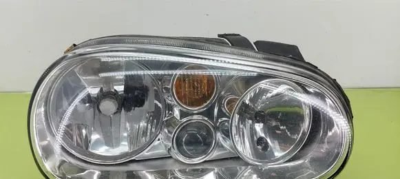 Volkswagen Golf IV Headlight/headlamp 083411108R