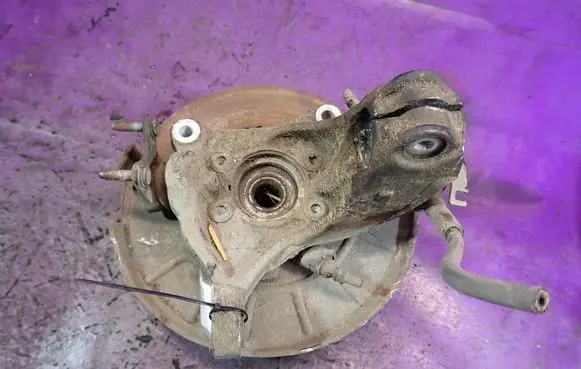 Volkswagen PASSAT B6 Front wheel hub spindle knuckle