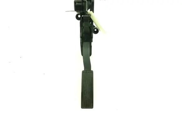 Mercedes-Benz B W245 Accelerator throttle pedal A1693000104