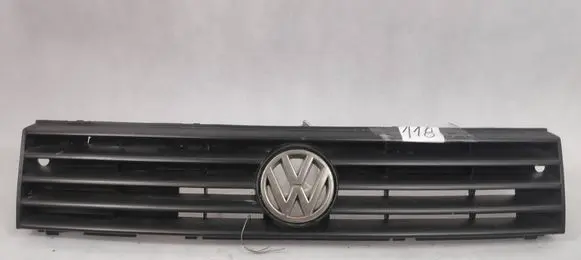Volkswagen Polo II 86C 2F Front bumper upper radiator grill 867853653