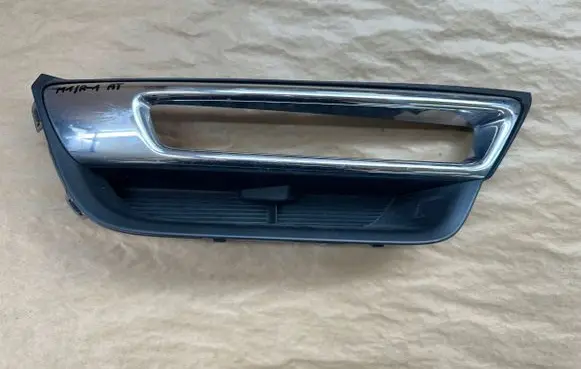Honda CR-V Front fog light trim/grill 71107TNYG0