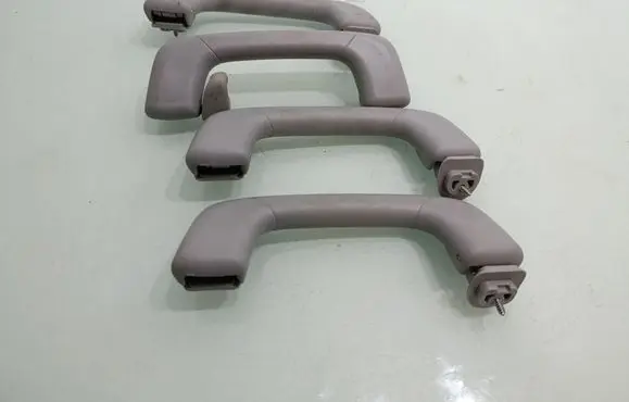 Hyundai i40 A set of handles for the ceiling 