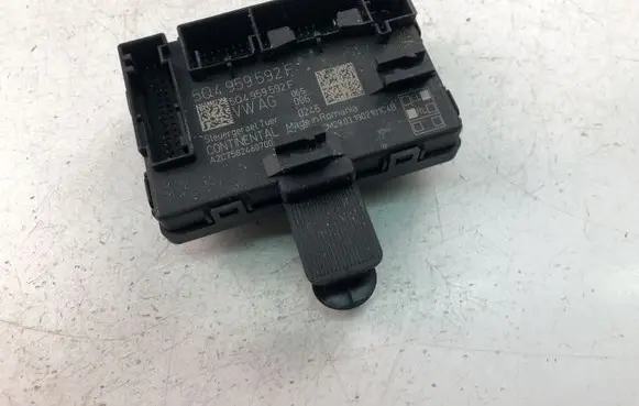 Volkswagen Golf VII Door control unit/module 5Q4959592F