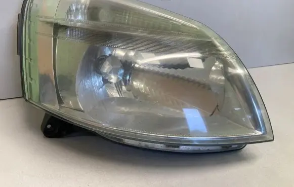 Peugeot Partner Headlight/headlamp