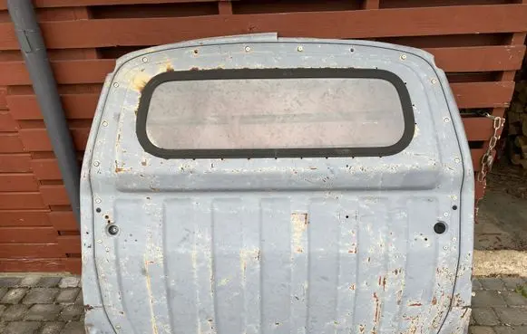 Toyota Hiace (H200) Trunk separation 