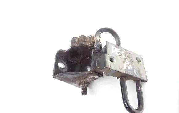 Volkswagen Touareg I Front door upper hinge 7L0831412