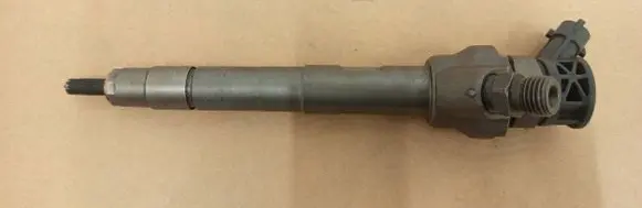 Land Rover Discovery Sport Fuel injector 0445111019 2502476050033