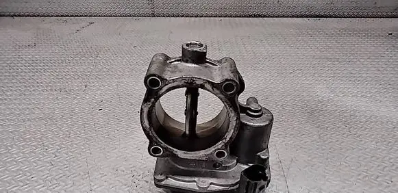 Opel Meriva B Throttle valve 55567728