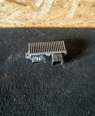 Mercedes-Benz A W176 Glow plug pre-heat relay 8200558438
