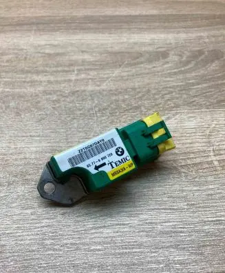BMW 5 E39 Airbag deployment crash/impact sensor 6900728 MRSA3