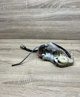 Honda Accord Front door lock 4577447
