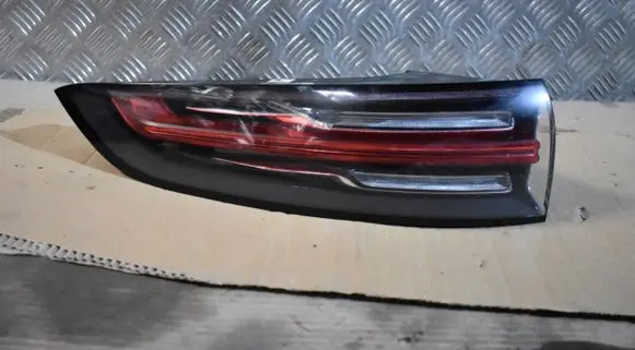 Porsche Cayenne (9Y0 9Y3) Rear/tail lights 9Y0945095G